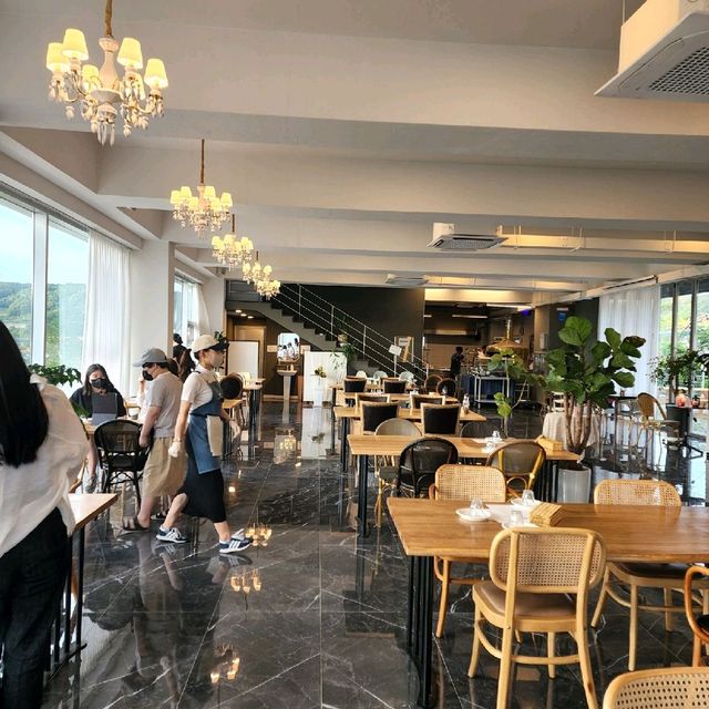 하동 뷰맛집 카페&레스토랑 "라라북천"