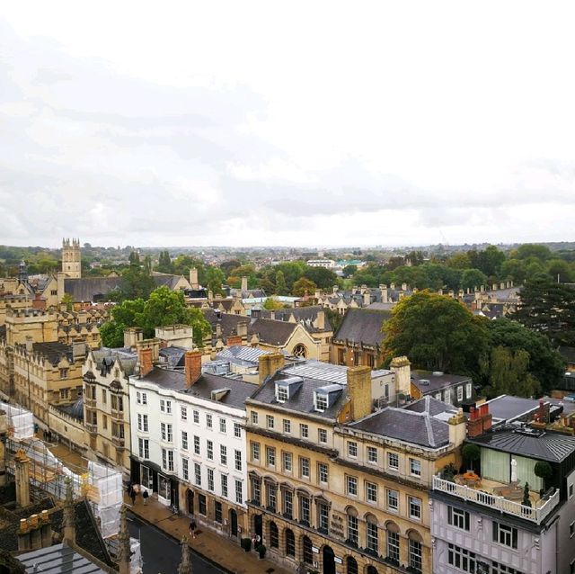 University of Oxford หรือ มหาวิทยาลัยอ๊อกซ์ฟอร์ด