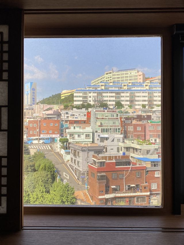 이국적인 느낌 가득한 부산 코모도 호텔