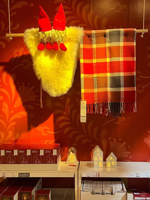 크리스마스 소품과 트리가 가득한 광명이케아🎄
