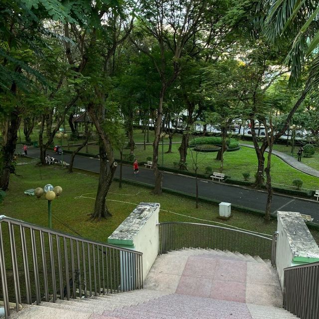 Hoang Van Thu Park