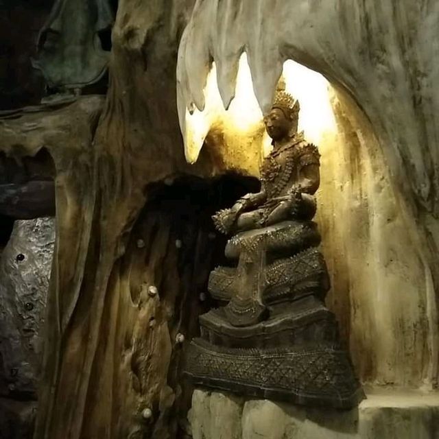 พุทธสถานภูดานไห​ จังหวัดกาฬสินธุ์​