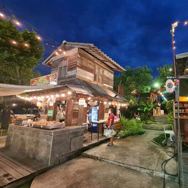 ตลาดนัดชิลล์วา ภูเก็ต

(Chillva Market)