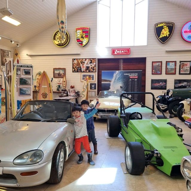 Vintage Cars & Surf Board at Aravina