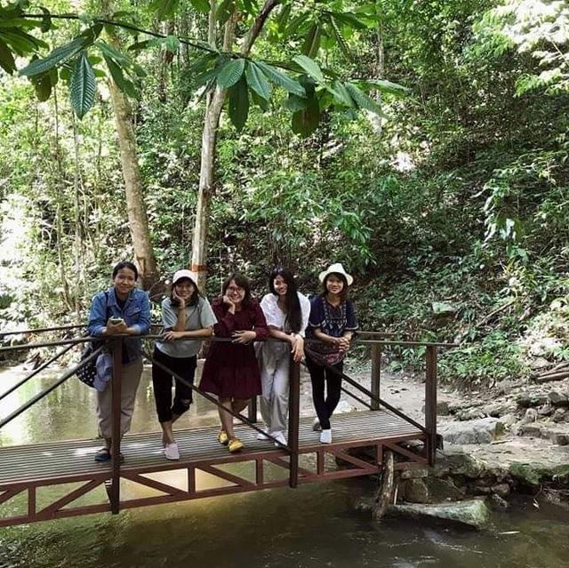ไปเที่ยวหมู่บ้านแม่กำปองกัน