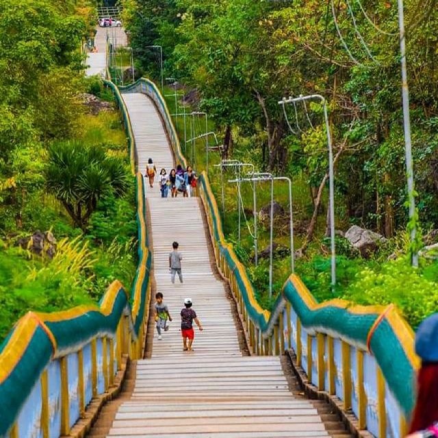 วัดพระพุทธบาทภูพานคำ จ.ขอนแก่น