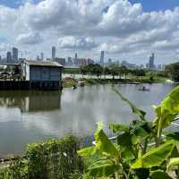 沿梧桐河行走，一路飽覽深圳和香港的城鄉美景
