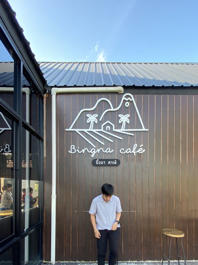 บิ้งนา คาเฟ่ คาเฟ่ท่ากลางหุบเขา 🏔☕️