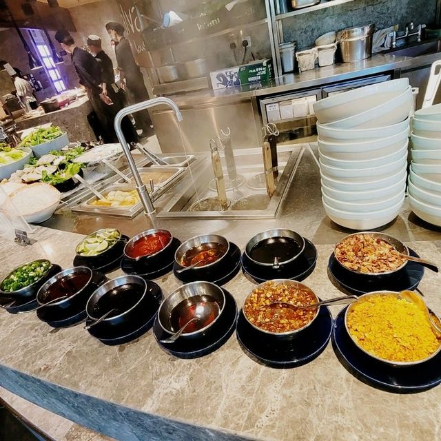 Alva House 豐富的自助晚餐 