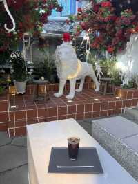 韓国/ソウル【益善洞】キリンやライオンのオブジェがある🦒🦁広々としたカフェ