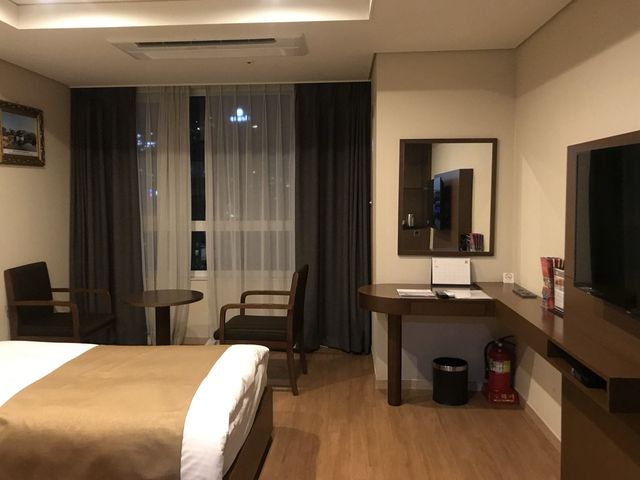 가성비 훌륭한 4성급 호텔 크라운하버호텔 부산