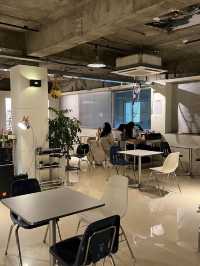 크리스마스 분위기 낭낭한 청주 성안길 감성카페 (홈버드)