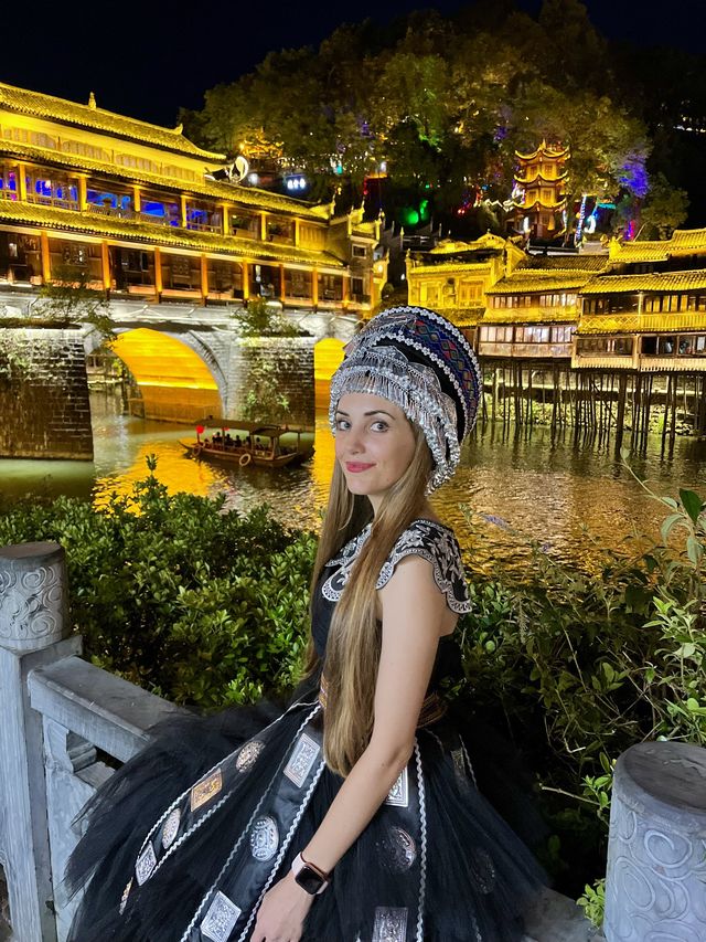 Nighttime at Fenghuang Ancient Town!🌜