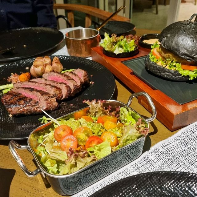 푸꾸옥에서 즐기는 스테이크 하우스! 풀만 리조트 9층 매드카우🍽