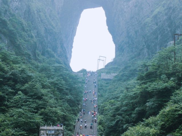 天門山國家森林公園｜張家界旅遊景點｜天門洞&上天梯