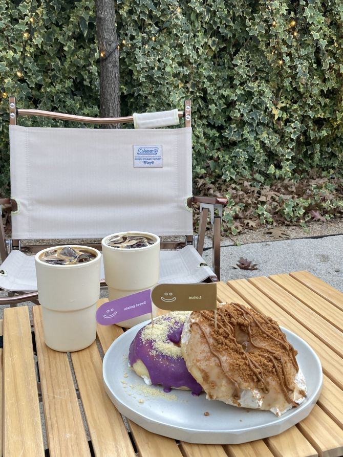 테라스 자리가 매력적인 도넛맛집 | 트립닷컴 아시아 트래블로그