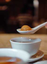 中菜餐廳推出高質大閘蟹宴