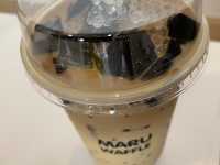 バンコク　どこのデパートにもあるタイ人に大人気MARU WAFFUL