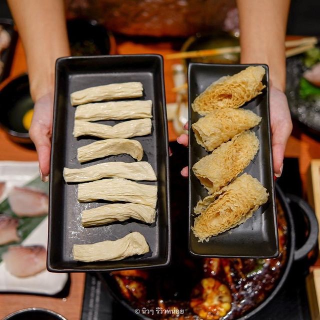 #นิวๆพามาเปิดหม้อ ชาบู "หม่าล่า"  ต้นตำหรับเสฉวน