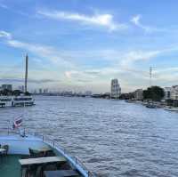 ล่องเรือชมวิว แม่น้ำเจ้าพระยา 