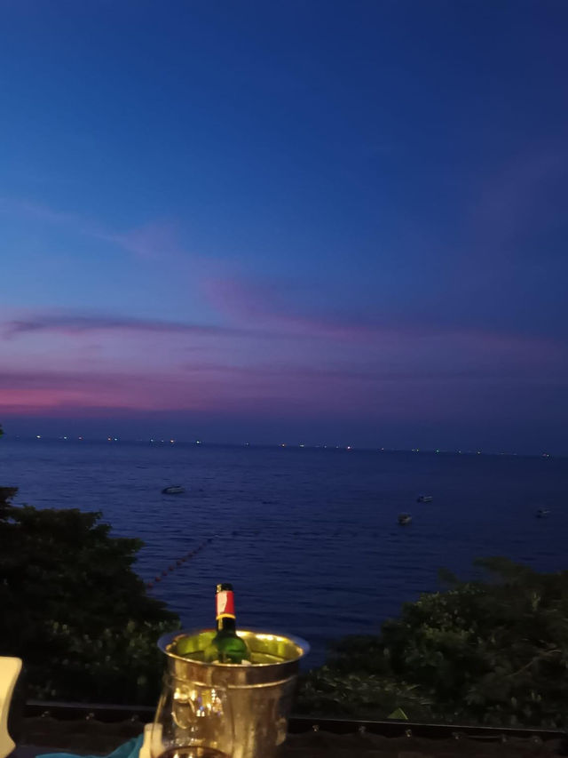 美人魚🧜🏼‍♀️海邊餐廳 ｜ 打卡必到 ｜ 主題式餐廳