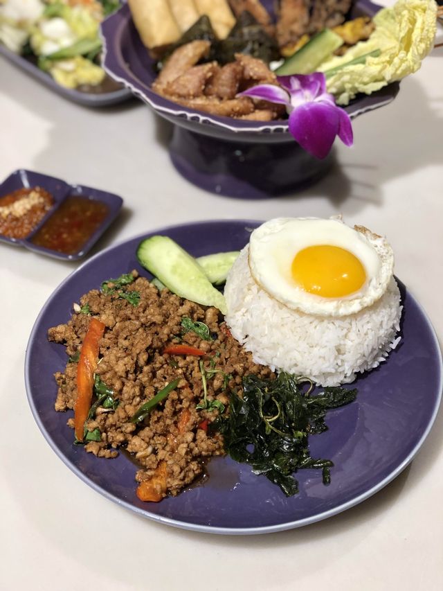 夢幻粉紅超人氣泰菜餐廳
