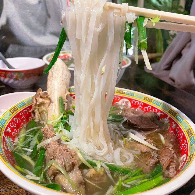 마치 배트남에 온 것 같은 분위기의 성수동 쌀국수 맛집, 꾸이
