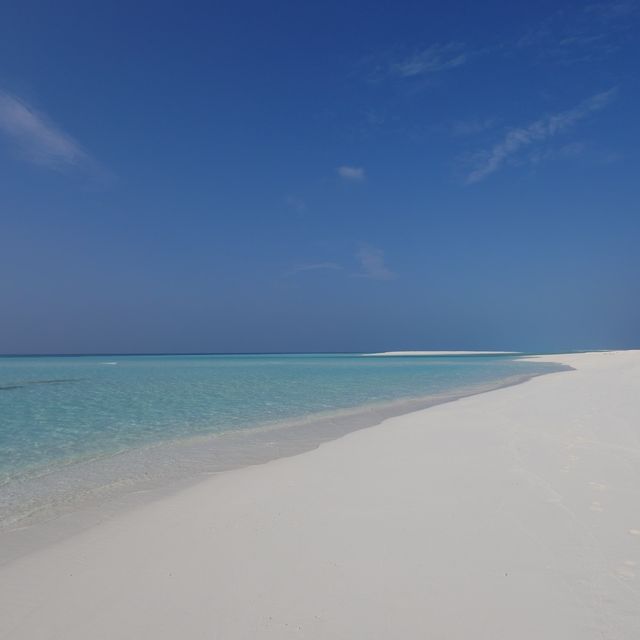 Fulhadhoo Bikini beach