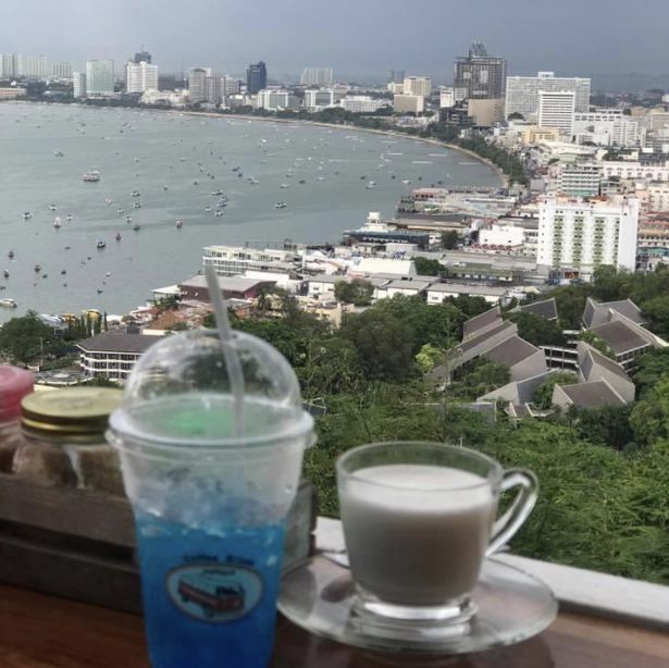 ร้านกาแฟราคาหลักสิบ วิวหลักล้าน @เขาพระตำหนัก