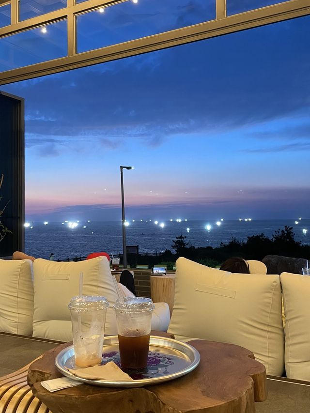 제주의 노을을 편안하게 감상 할 수 있는 곳🧡노을리🧡