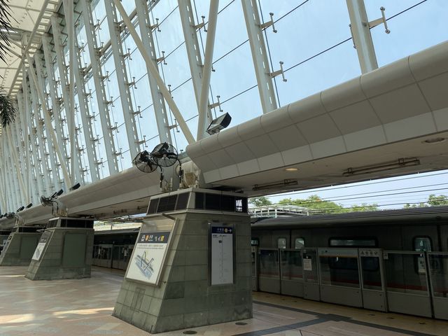 曾經獲得環保建築大獎的港鐵站