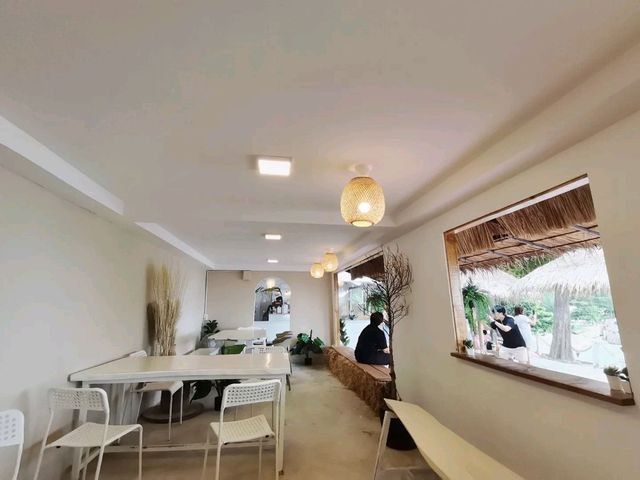 Curve Beach Cafe

