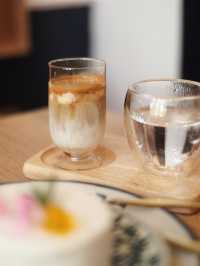 Matou Hostel & Cafe