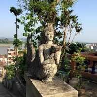 วัดพระธาตุปูเข้า, Wat Phra That Pu Khao