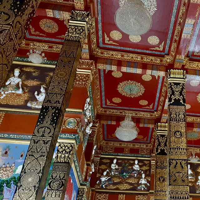 Wat Maha That Wichiramongkol