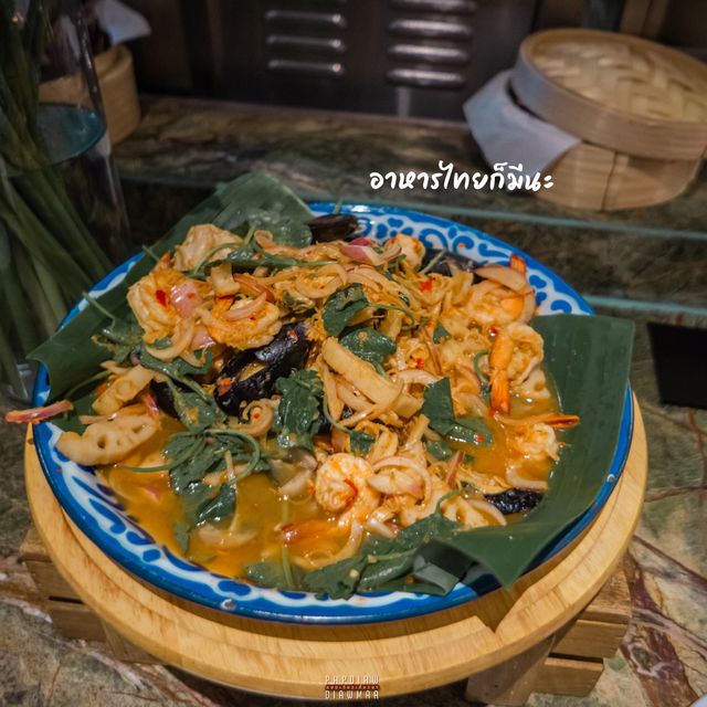 บุฟเฟ่ต์อาหารนานาชาติในราคาหลักร้อย