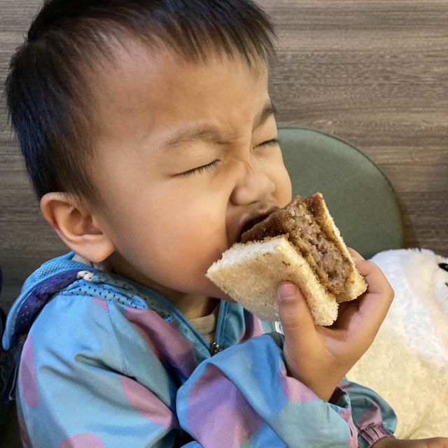 《鬧市中的隱世樹懶🦥主題Café 》