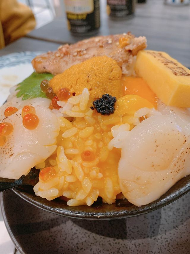 超浮誇澎湃足料新鮮海鮮丼飯🥢❗️