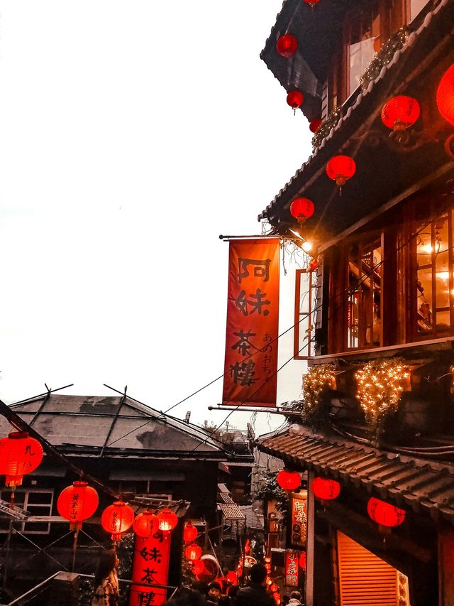 Charming Mountain Town- Jiufen by Night II🌚✨