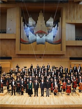 《松花江組曲》湯沐海與哈爾濱交響樂團音樂會-第九屆中國交響樂之春｜音樂會 | 國家大劇院-音樂廳