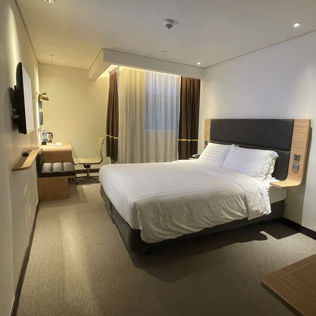 九龍灣區唯一酒店🏨工廈改建而成