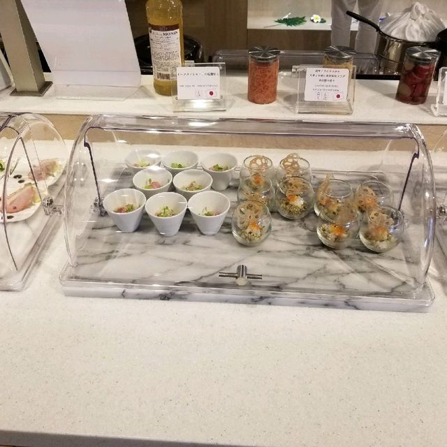 たまには贅沢なブッフェも🍽️🌃【スカイレストラン　エトワール】
