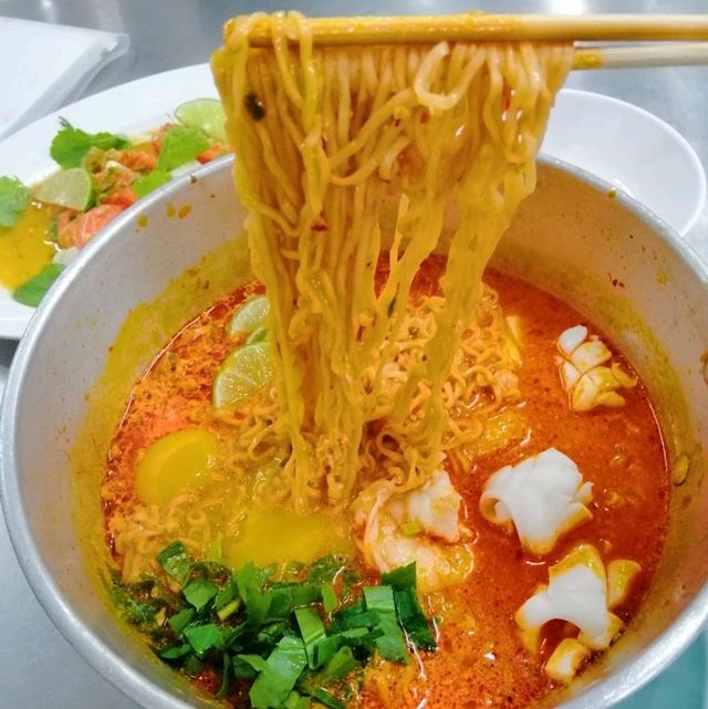 曼谷最邪惡宵夜 每晚都長長人龍名店 Jeh O Chula