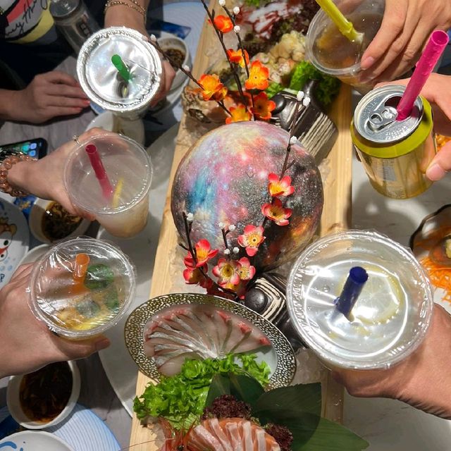 一站式品嚐台式小食+刺身+雞煲+藥膳火煱，任飲任食挑戰大胃王😂