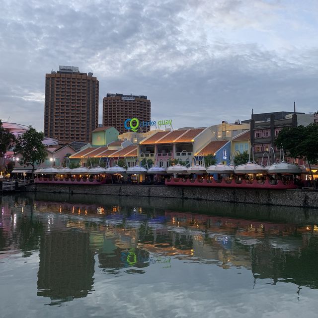 Walk from Chinatown to Clarke Quay