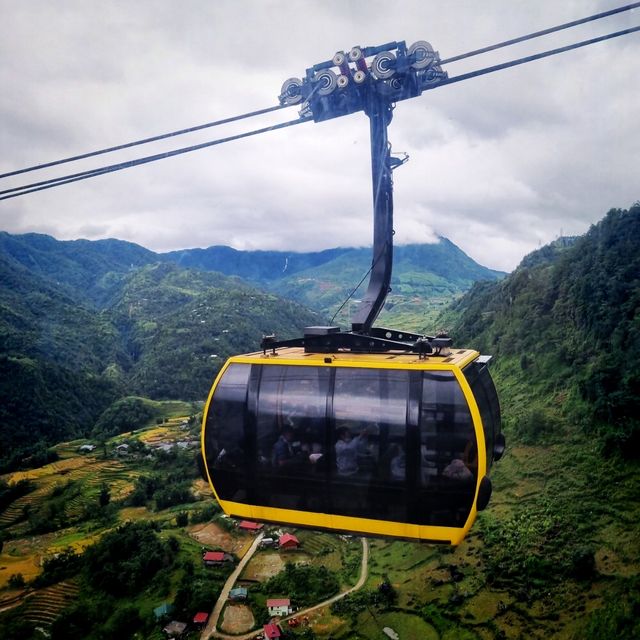 พิชิตยอดเขาฟานซีปัน (Fansipan Mountain) ซาปา