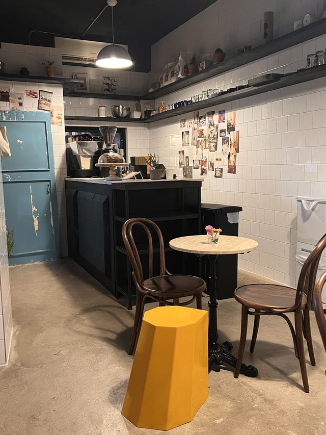 韓国/ソウル【延南洞】可愛いパリのBoot Cafeが延南洞に新オープン💙