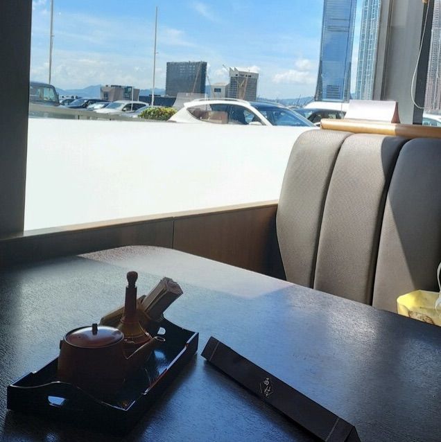 定食配烏東麵豉湯及海膽燉蛋