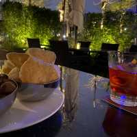 Grand Hyatt Taipei, Bar on the 1st floor 