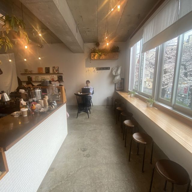 【オシャレカフェ】東京・都立大学のカフェでゆったり過ごす